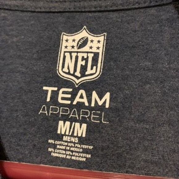 Seattle Seahawks Size Medium T-Shirt - Picture 3 of 4